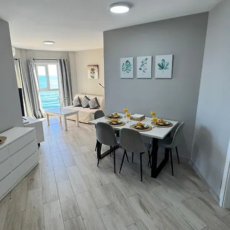 Tu Ventana Al Mar Vistas Unicas, Diseno Y Relax Apartment